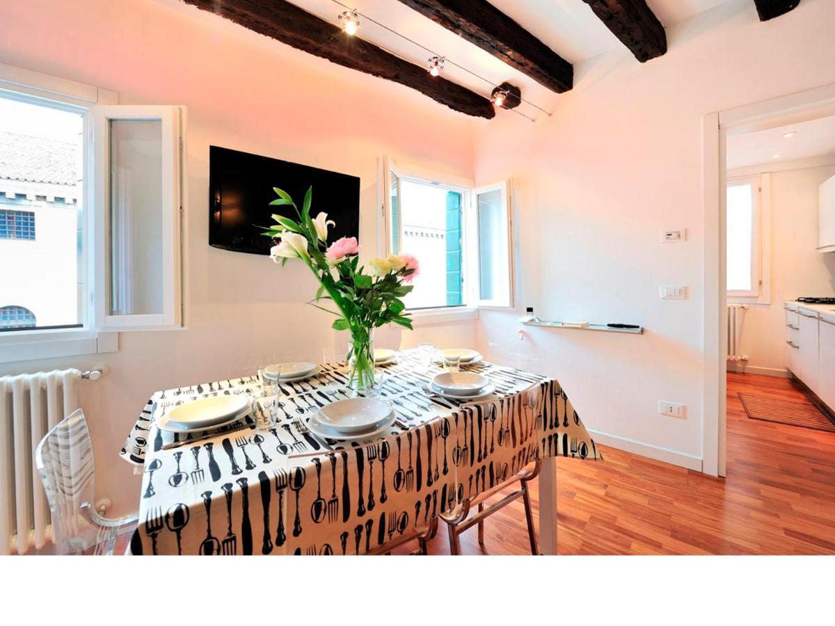 Vivaldi Room - Biennale By Wonderful Italy Venise Extérieur photo